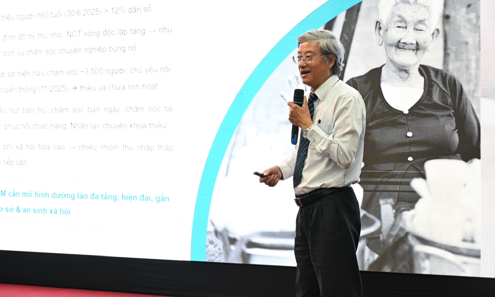 Khuyến khích xã hội hóa trong chăm sóc sức khỏe người cao tuổi