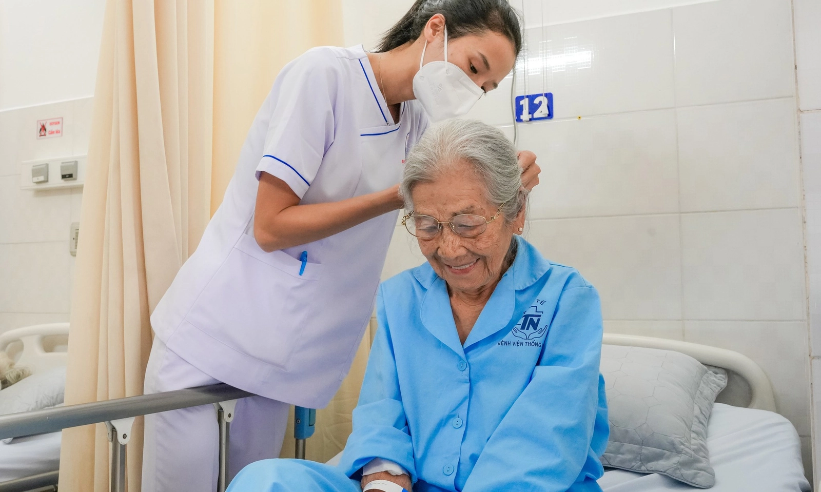 Thiếu hụt đội ngũ nhân viên được đào tạo về chăm sóc người cao tuổi