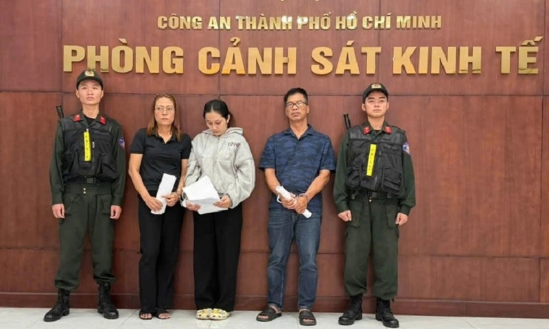 Bắt giám đốc Công ty Profit cầm đầu đường dây buôn lậu thực phẩm chức năng