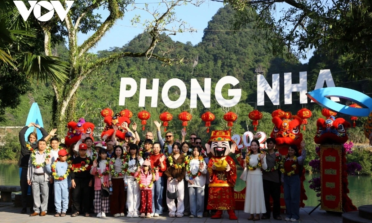 Du lịch Việt Nam chào đón những du khách đầu năm 2026