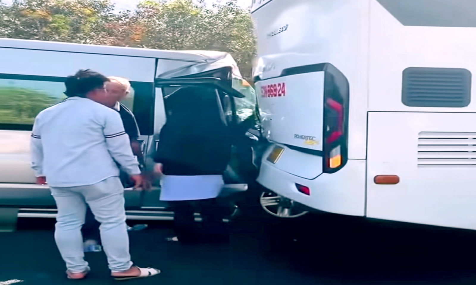 Tai nạn liên hoàn 7 xe trên cao tốc Phan Thiết – Dầu Giây