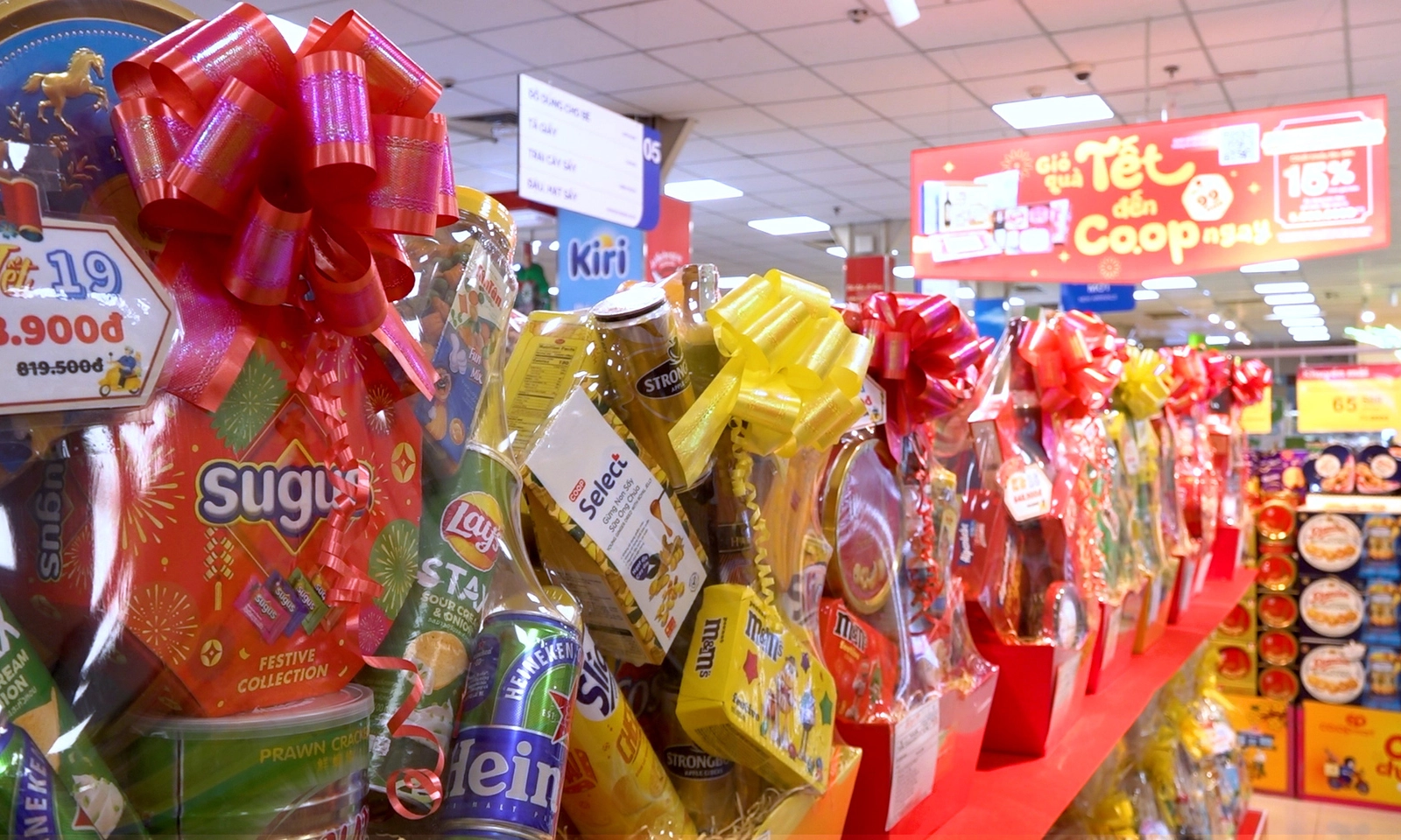 Đa dạng giỏ quà Tết Saigon Co.op với giá chỉ 99.000 đồng