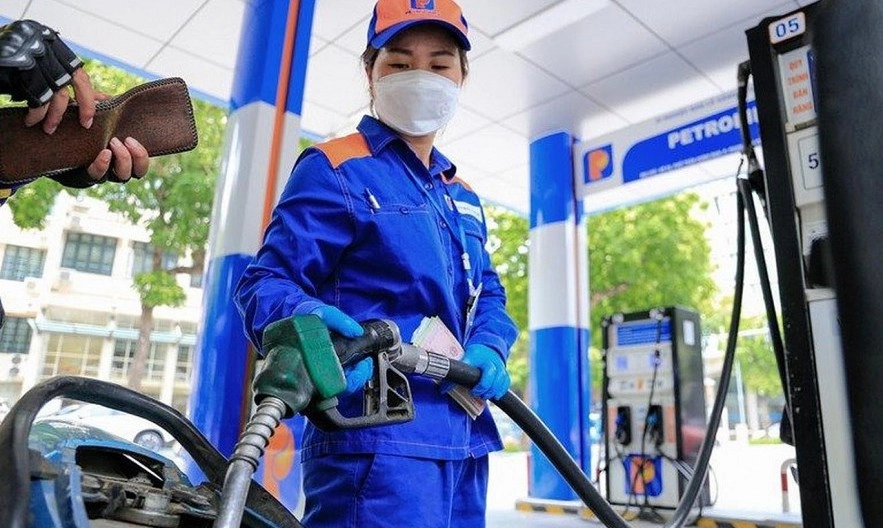 Giá xăng, dầu giảm còn 18.560 đồng/lít trong kỳ điều hành đầu tiên năm 2026