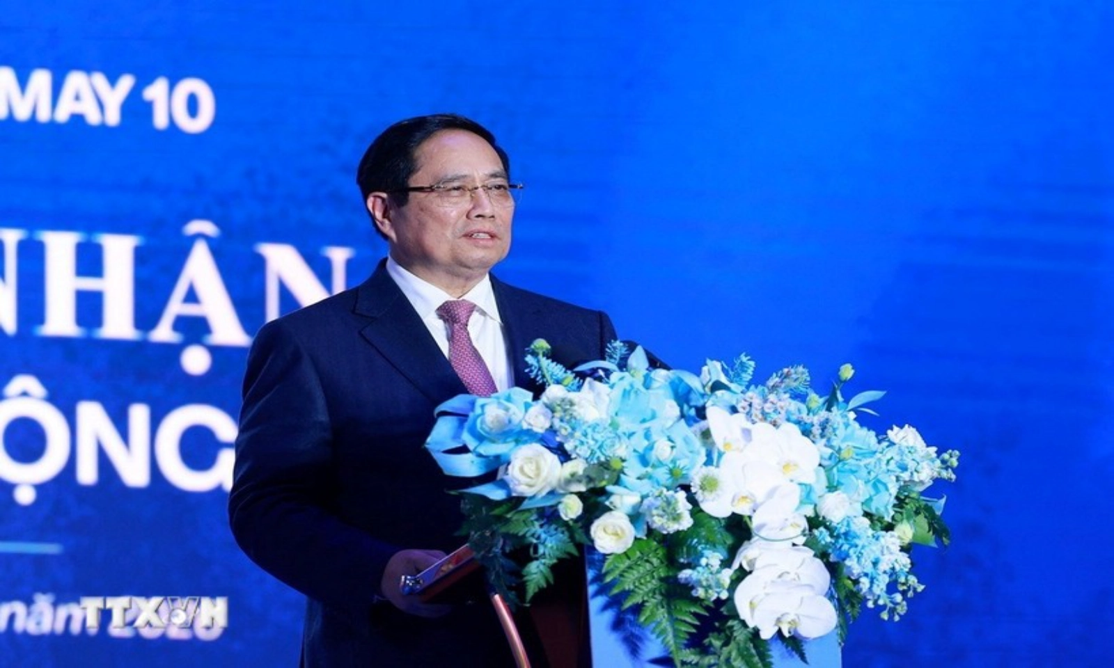 Thủ tướng: Nâng tầm May 10 trong chuỗi giá trị thời trang toàn cầu