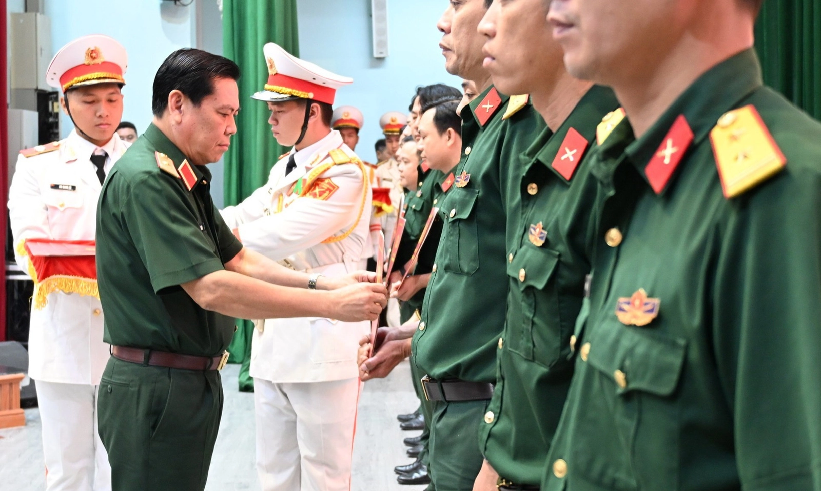 TPHCM điều động sĩ quan về các Ban Chỉ huy quân sự xã, phường, đặc khu