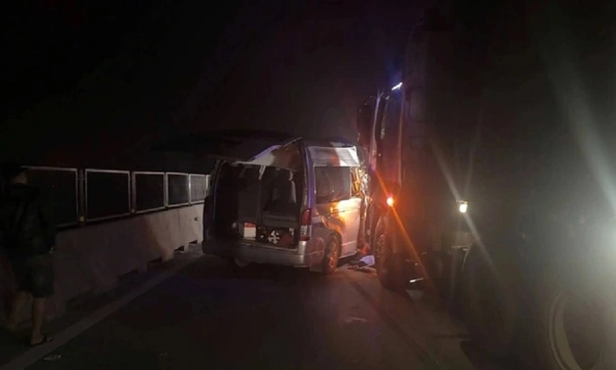 Tai nạn nghiêm trọng trên cao tốc, 4 người chết, 6 người bị thương