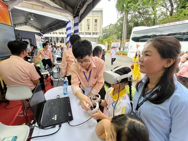 TPHCM triển khai thí điểm giáo dục trí tuệ nhân tạo cho học sinh phổ thông