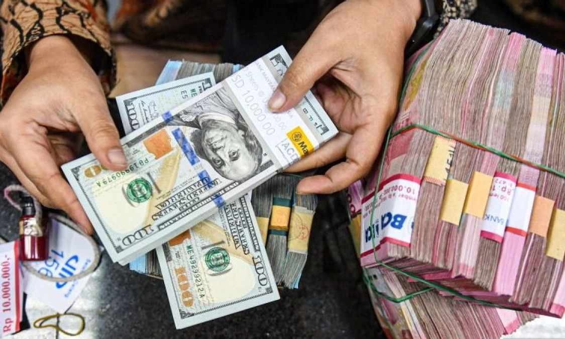 Đồng nội tệ Indonesia tiếp tục giảm giá trị một cách đáng lo ngại