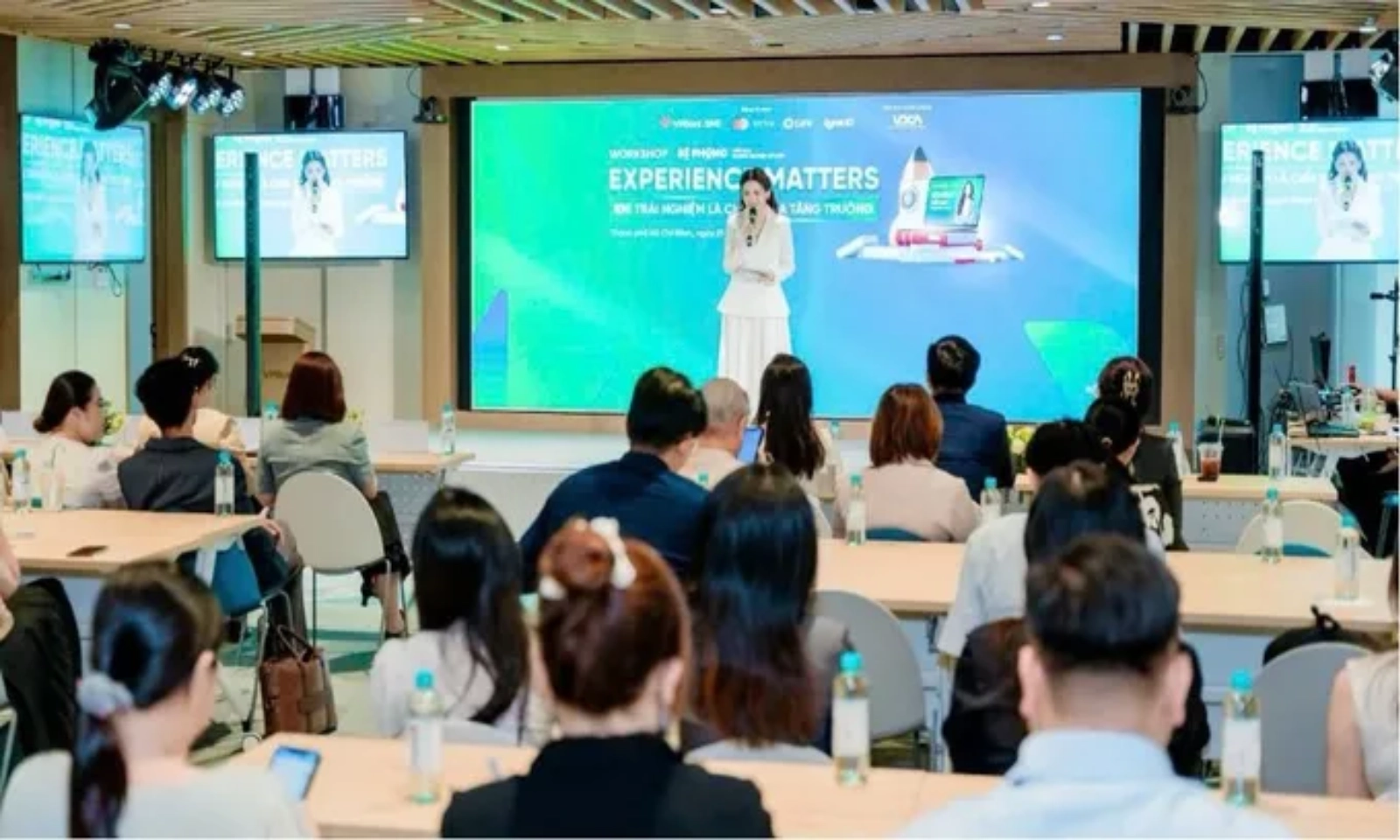 Nhiều giải pháp hỗ trợ hộ kinh doanh chuyển từ thuế khoán sang thuế kê khai