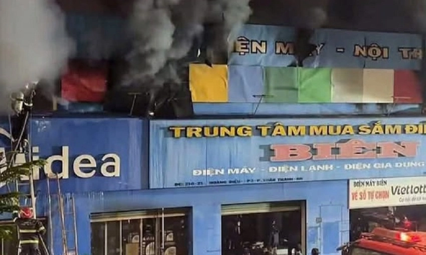 Đồng Nai: Cháy cửa hàng điện máy, 2 người tử vong