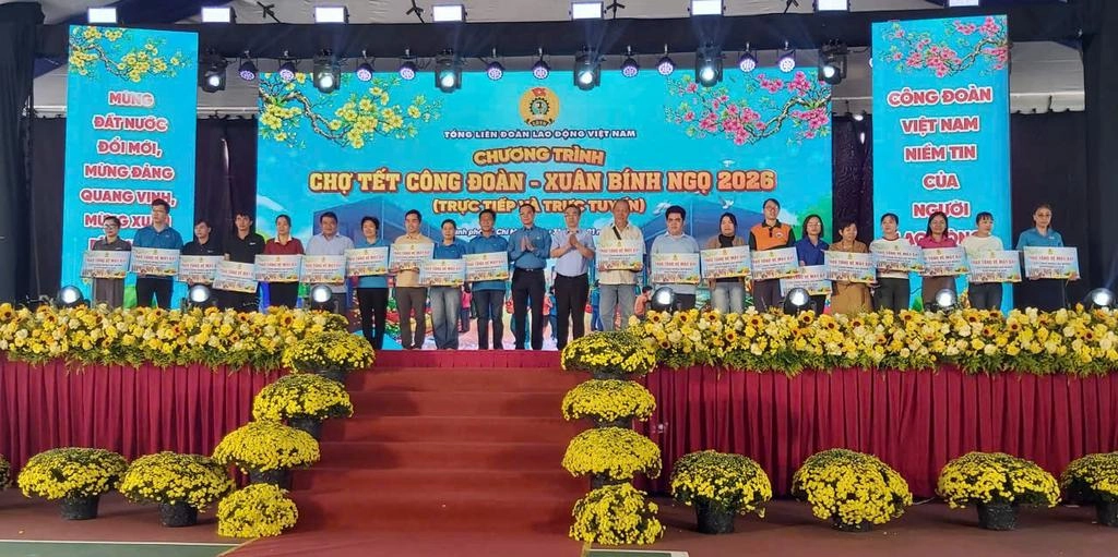 “Tết Công đoàn” ấm áp đến với công nhân lao động TPHCM