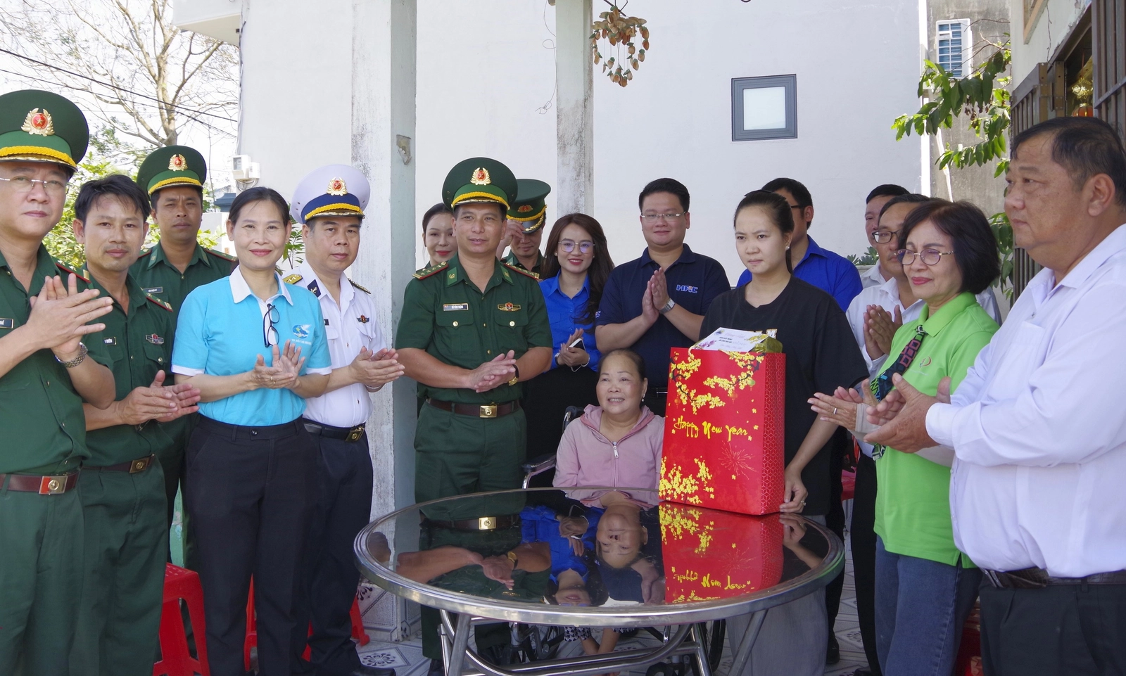 Tết ấm đến với người dân biên giới biển TPHCM