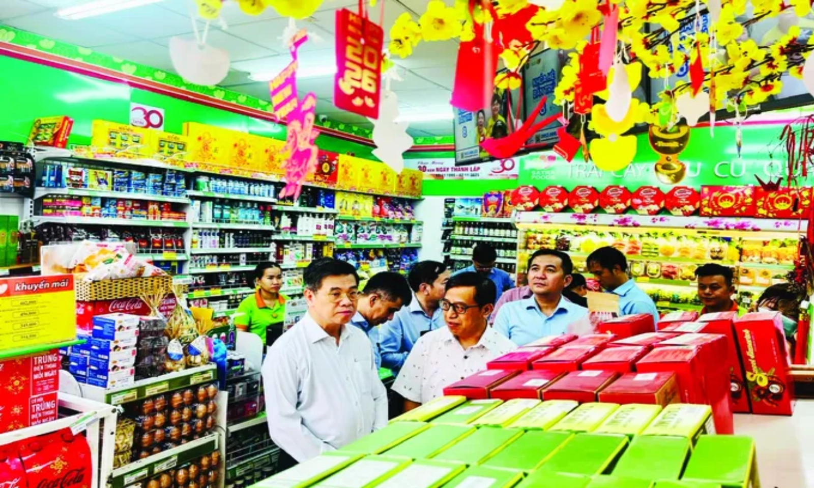 Sức mua Tết tại TPHCM tăng, nguồn hàng dồi dào, giá ổn định