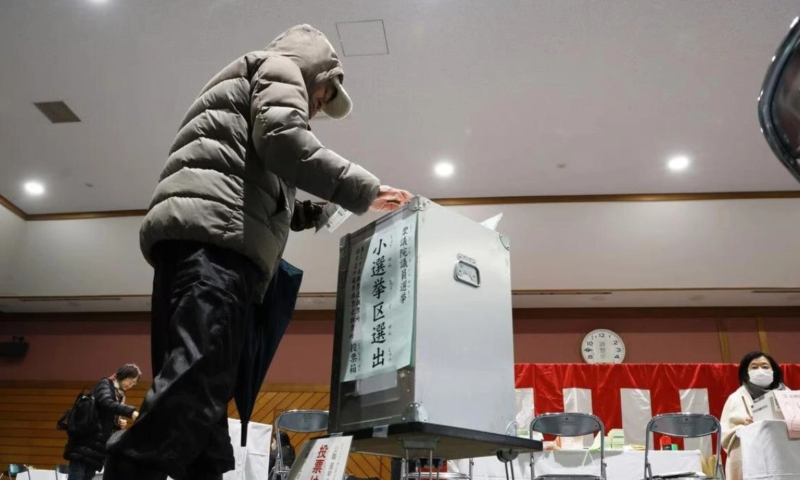 Bầu cử Hạ viện Nhật Bản: Tỷ lệ cử tri tham gia bỏ phiếu thấp