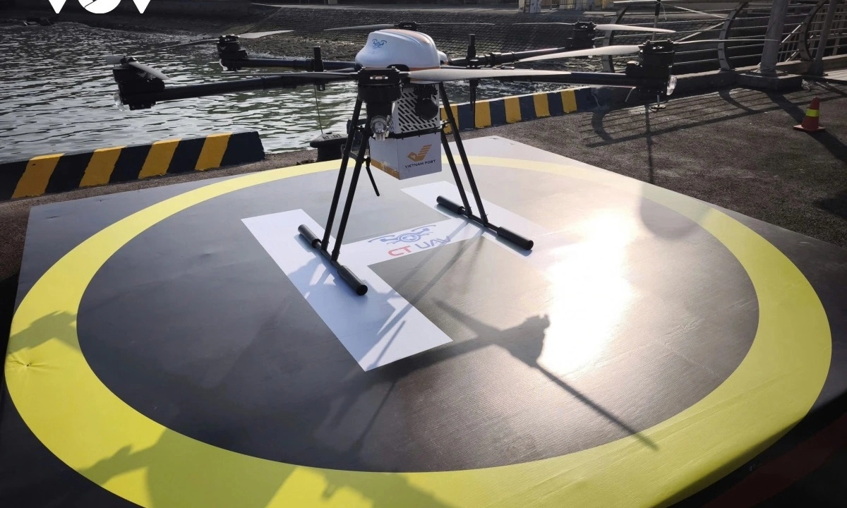 TPHCM khai trương tuyến giao hàng bằng thiết bị bay không người lái UAV xuyên biển đầu tiên