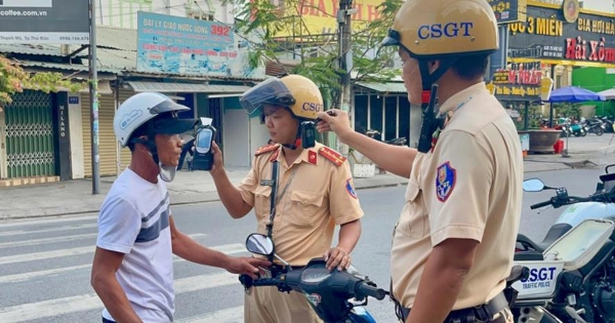 10 giờ mùng 2 Tết, CSGT TPHCM tiếp tục ra quân xử lý vi phạm nồng độ
