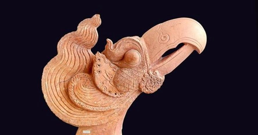 Sưu tập đầu phượng thời Lý được công nhận bảo vật quốc gia.