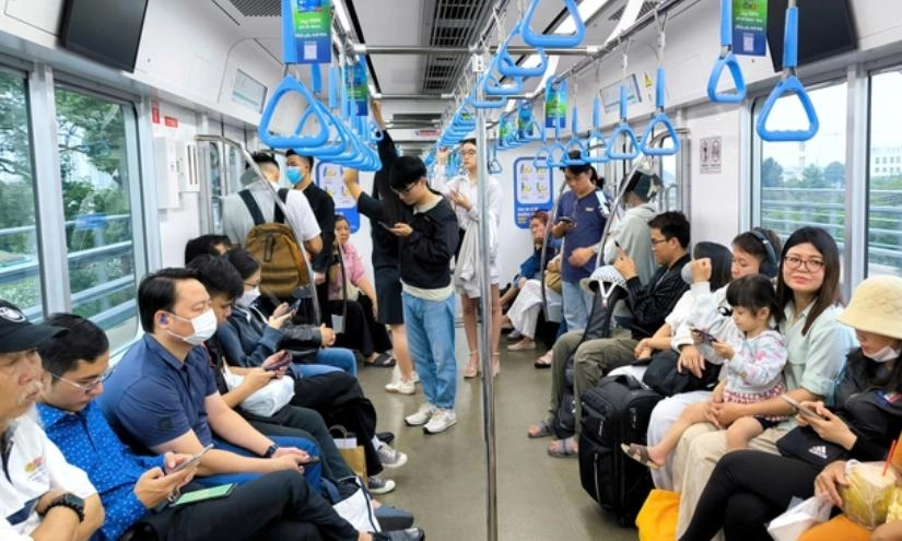 Metro số 1 phục vụ hơn 571.000 lượt khách trong 7 ngày Tết