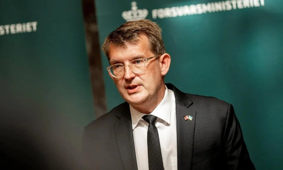 Greenland tuyên bố không cần tàu bệnh viện Mỹ