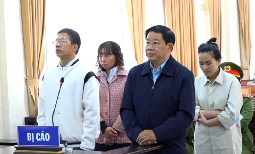 Vụ Việt Á: Cựu Giám đốc CDC Lâm Đồng được hưởng án treo