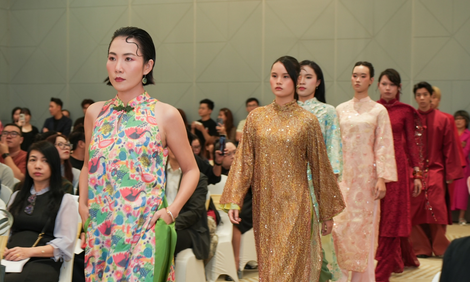 TOKYO GIRLS COLLECTION lần đầu “chào sân” Việt Nam