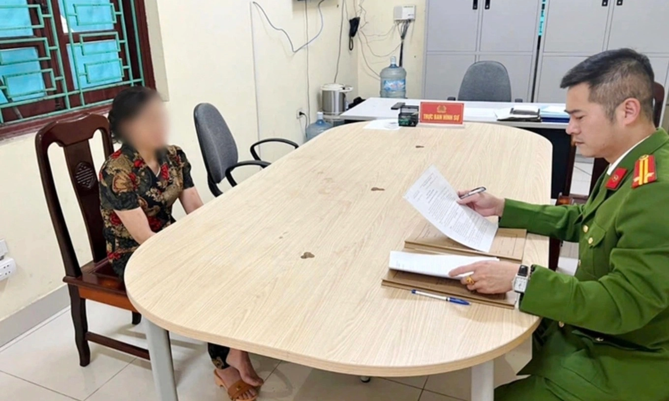 Phạt 32,5 triệu đồng hai cá nhân thu tiền gửi xe trái phép tại chùa Phật Tích