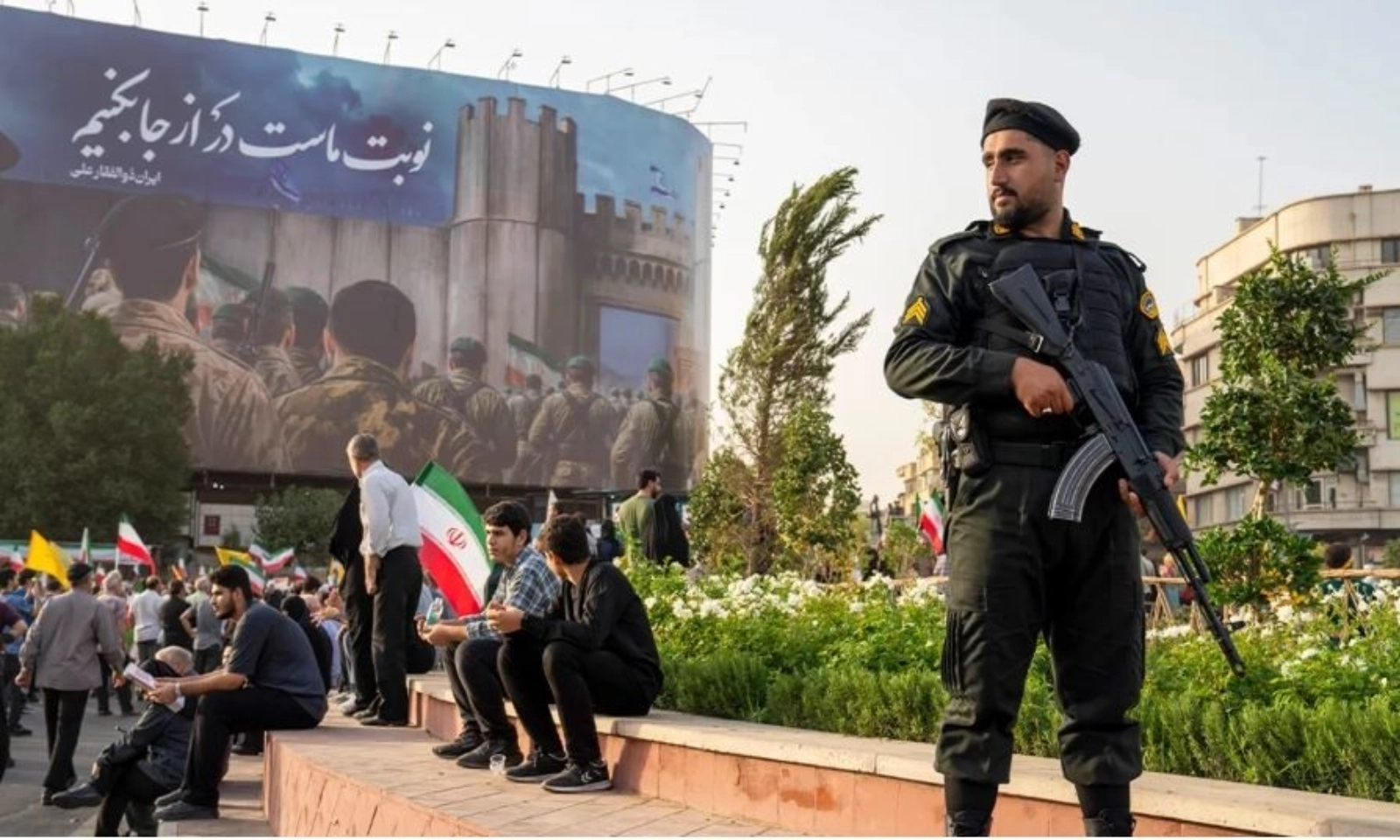 Mỹ chỉ định Iran bảo trợ giam giữ trái phép, cảnh báo công dân rời đi