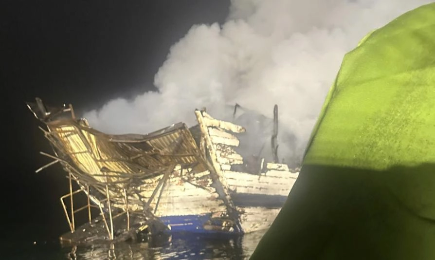 Quảng Ninh siết an toàn tàu du lịch sau vụ cháy trên vịnh Hạ Long