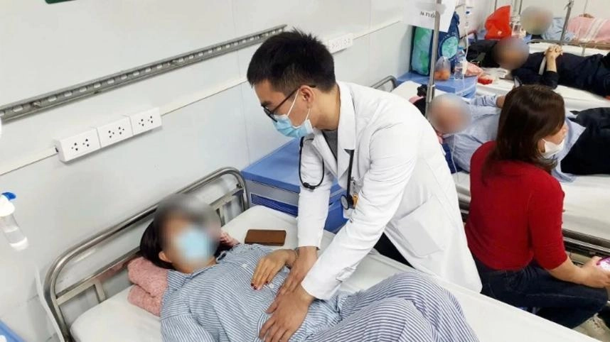 Sơn La: Ăn trưa tại nhà, 3 người nghi ngộ độc thực phẩm