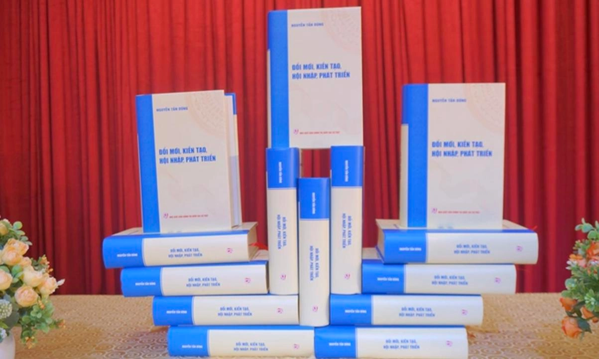 Ra mắt sách “Đổi mới, kiến tạo, hội nhập, phát triển” của nguyên Thủ tướng Nguyễn Tấn Dũng