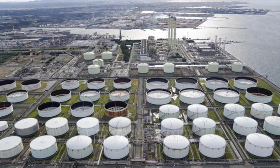 G7 cân nhắc tung ra thị trường khoảng 400 triệu thùng dầu từ kho dự trữ