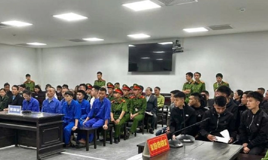 Tòa tuyên tổng cộng gần 50 năm tù sau vụ 17 người hỗn chiến