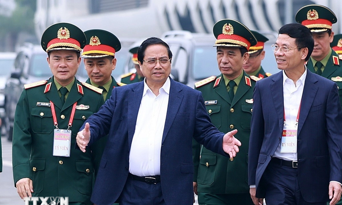 Thủ tướng: Phát huy tinh thần tự lực, tự cường phát triển công nghiệp quốc phòng