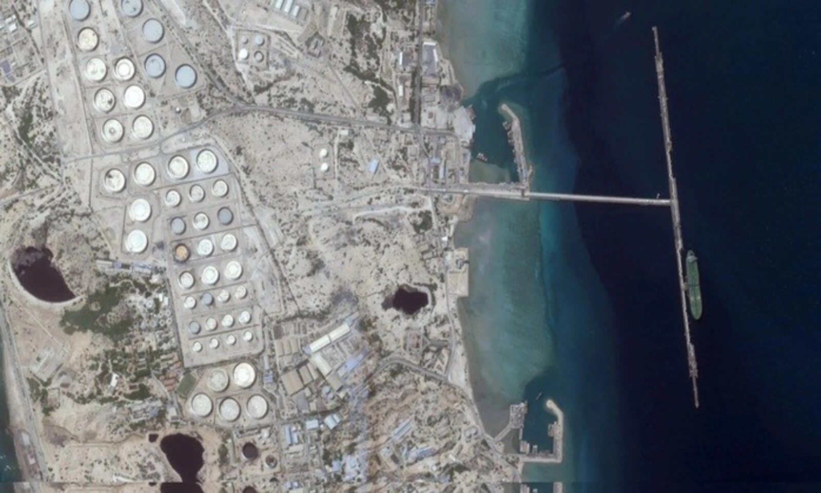 Mỹ tuyên bố phá hủy mục tiêu quân sự trên đảo Kharg của Iran