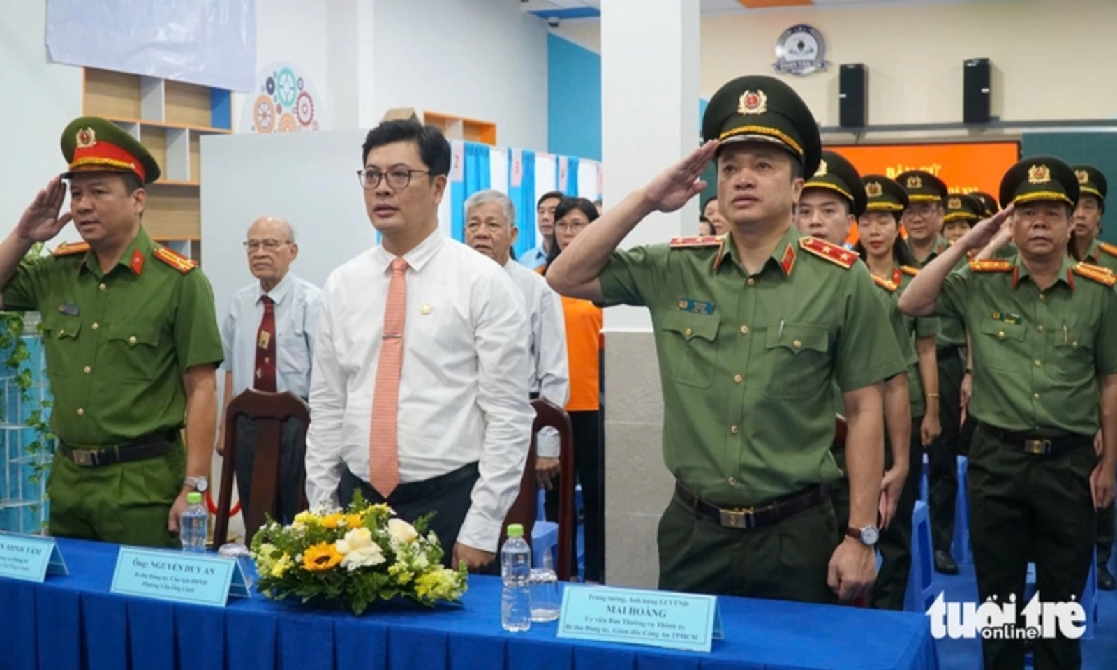 Lực lượng vũ trang TPHCM trang nghiêm thực hiện quyền bầu cử