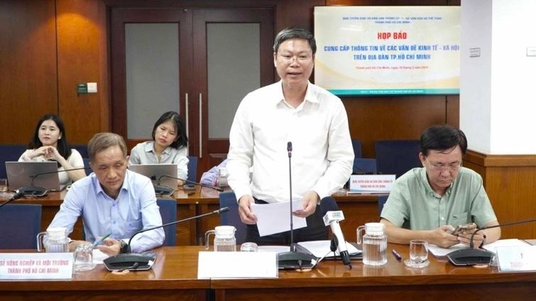  TPHCM đặt mục tiêu đến năm 2030 có 50% tòa nhà công sở và hộ dân sử dụng điện mặt trời