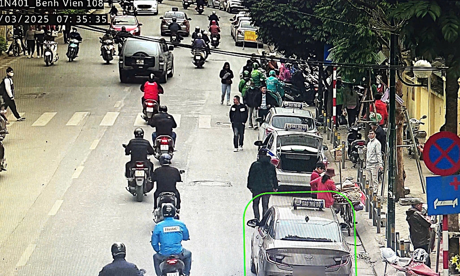 Hà Nội giám sát 24/24 bằng camera AI, xử lý cả vi phạm trên vỉa hè