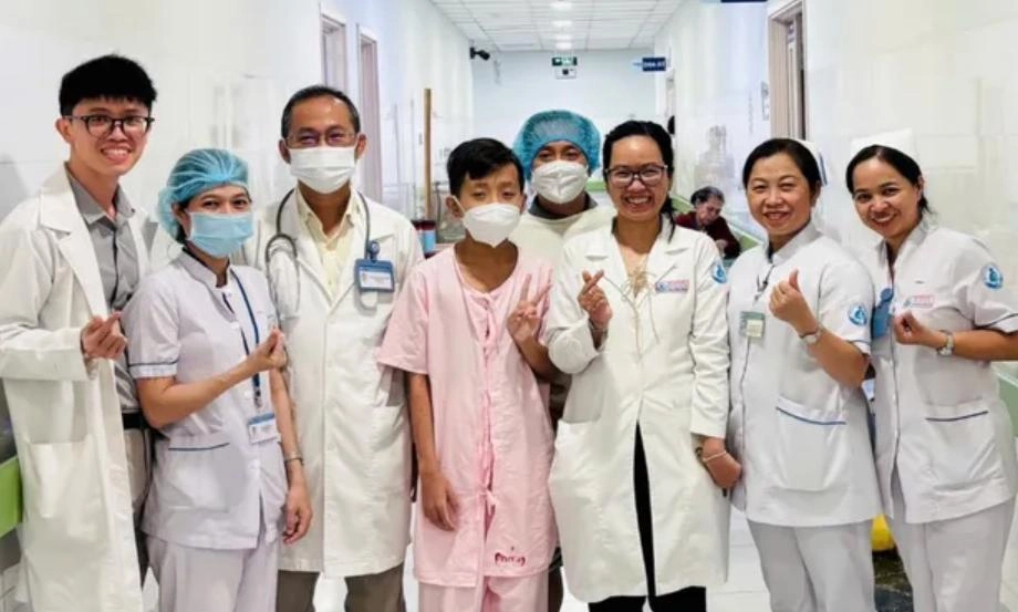 Lần đầu tiên ghép thận thành công tại Bệnh viện Nhi đồng 1