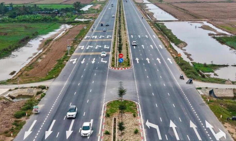 Ninh Bình đề xuất làm đường trục động lực 38km, vốn hơn 7.100 tỷ đồng