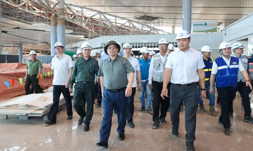 Thủ tướng yêu cầu tăng tốc thi công sân bay Long Thành cuối 2026