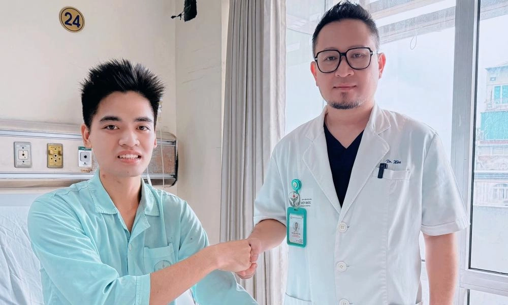 Ghép thận tự thân cứu sống bệnh nhân đa chấn thương nặng tại Việt Đức