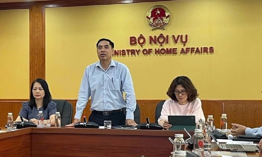 Bộ Nội vụ: Không có chủ trương hoán đổi nghỉ 9 ngày dịp lễ Giỗ Tổ và 30/4 - 1/5