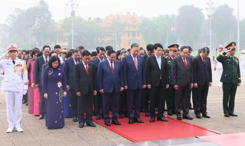 Lãnh đạo Đảng, Nhà nước, đại biểu Quốc hội viếng Chủ tịch Hồ Chí Minh