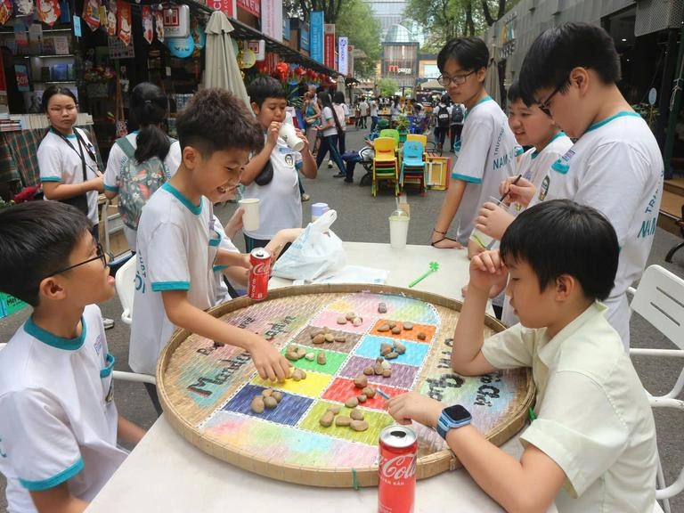 Đường sách TPHCM kiến nghị duy trì bãi giữ xe phục vụ bạn đọc và du khách