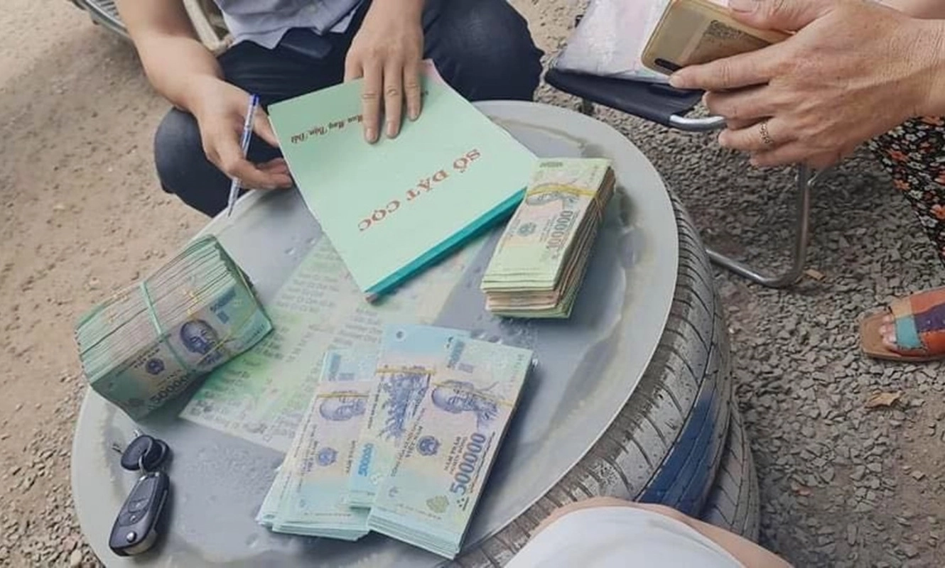 Nhận cọc 300 triệu, không bán đất: Tòa buộc bồi thường 3,3 tỉ đồng