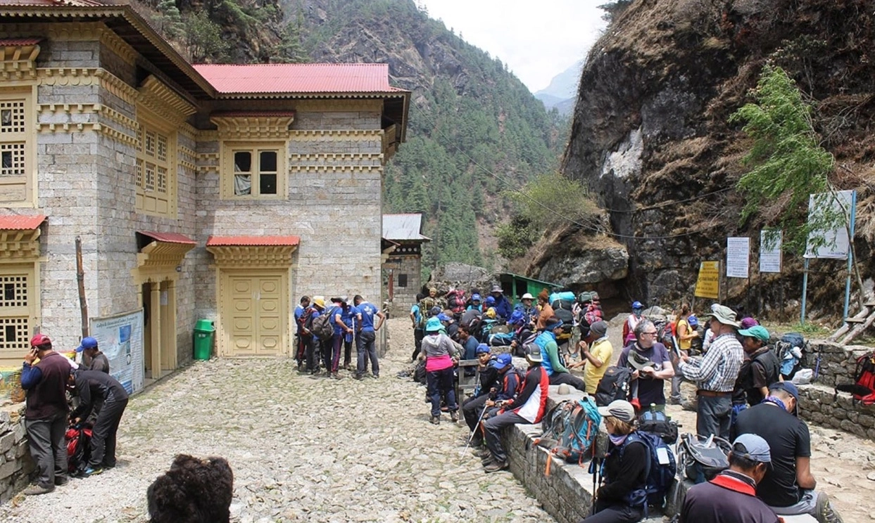 Phanh phui đường dây “cứu hộ giả” trên Everest, trục lợi hàng chục triệu USD