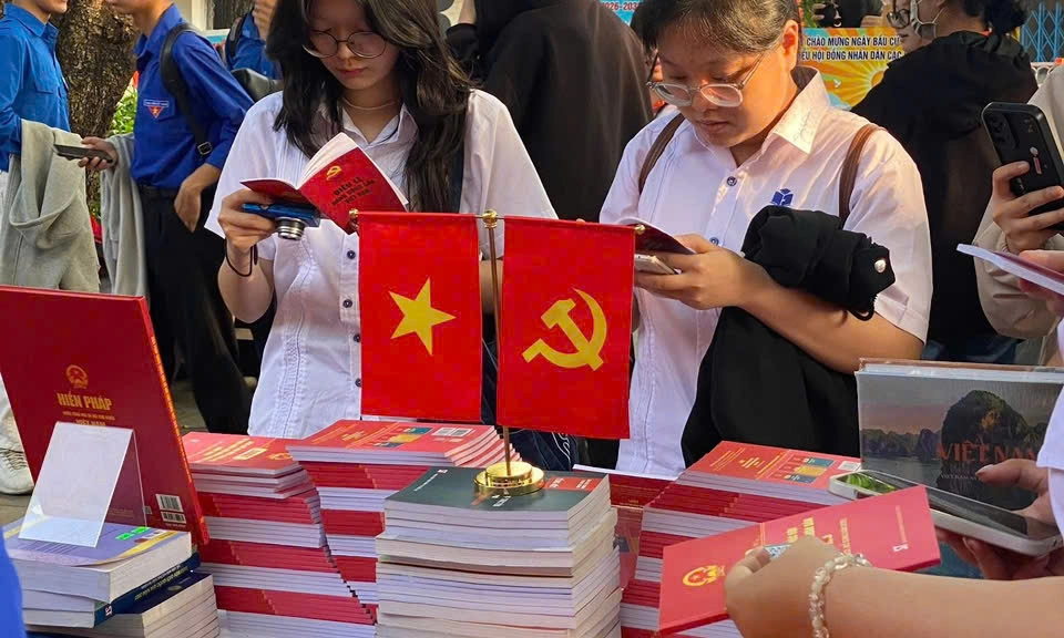 Văn hóa đọc sách và nghe sách nói của giới trẻ hiện nay