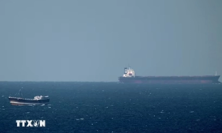 Iran cảnh báo tấn công các tàu Mỹ