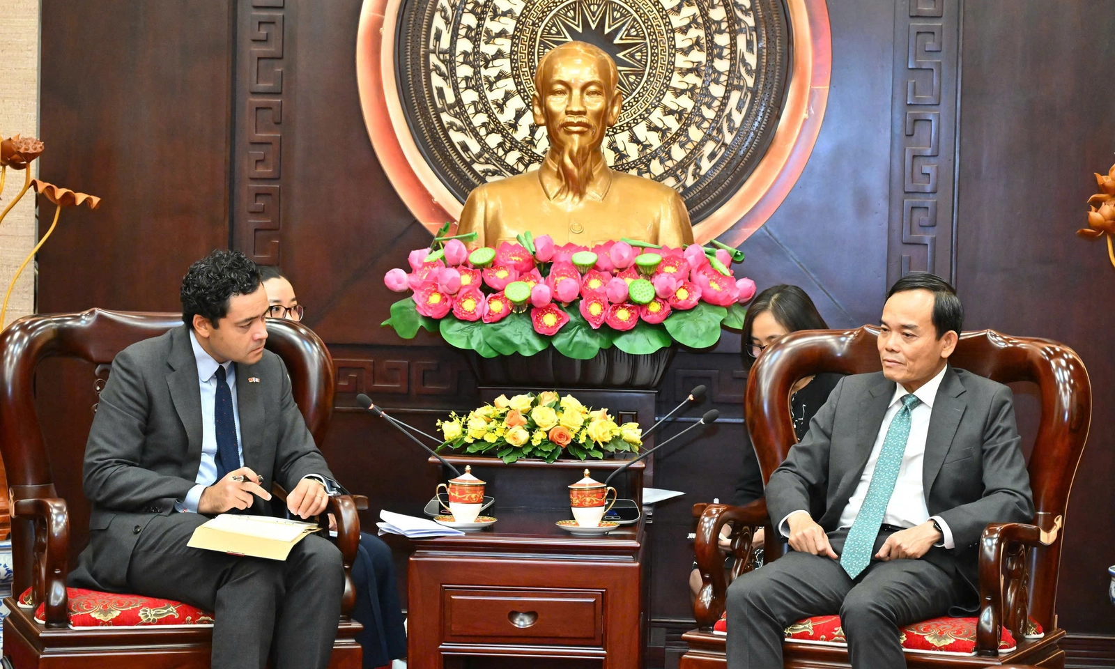 Thúc đẩy quan hệ hợp tác toàn diện giữa TPHCM và Pháp