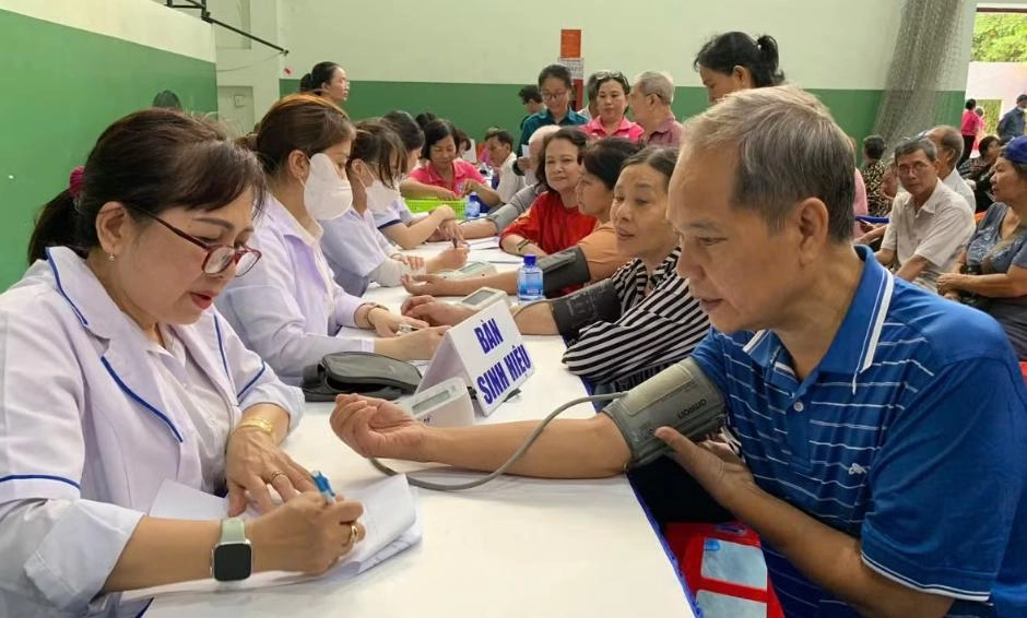 Gần 30.000 người dân khám miễn phí, hơn 64% phát hiện vấn đề sức khỏe 